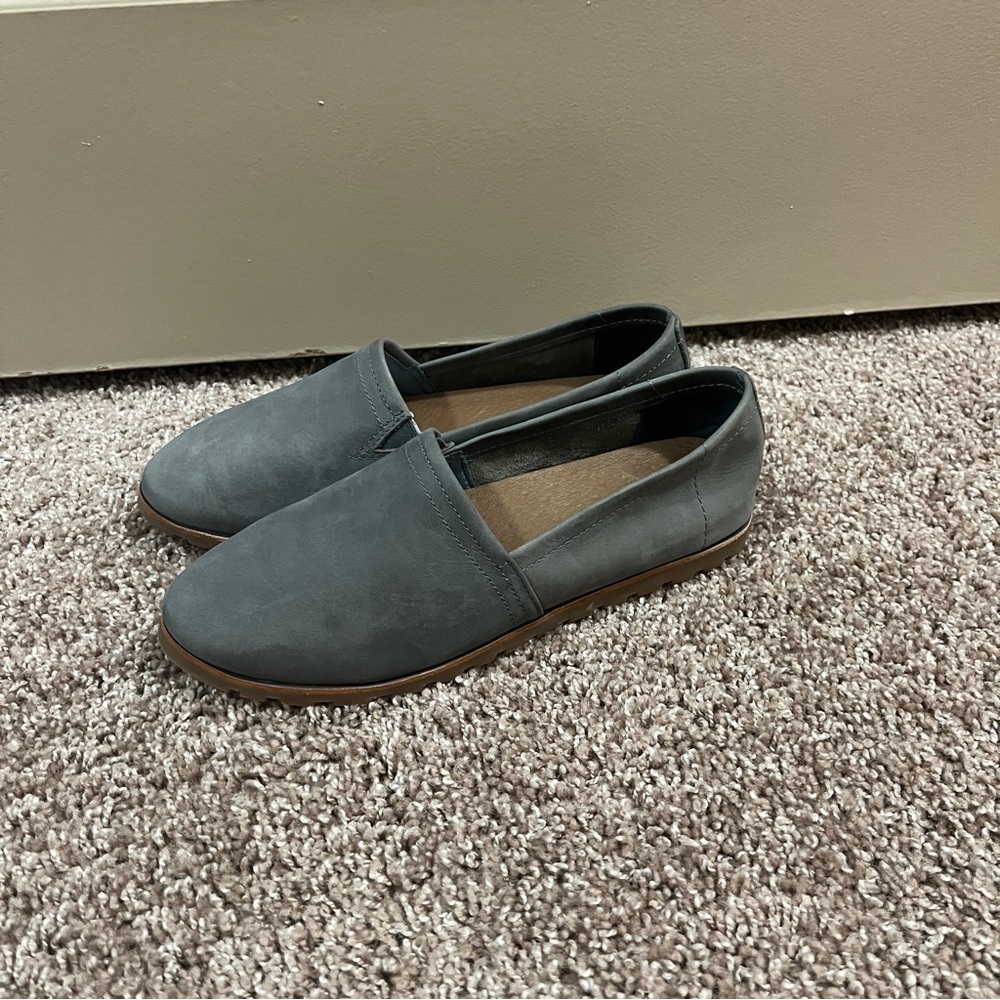 L.L. Bean Lakewashed Suede Leather Slip On Loafer Flat Women’s grey-green 9 - Picture 2 of 7